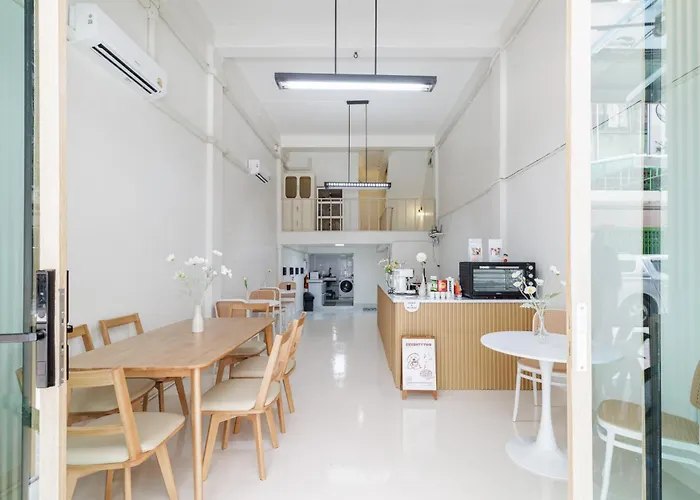 A Townhouse 100m From Bts Bangchak Affittacamere