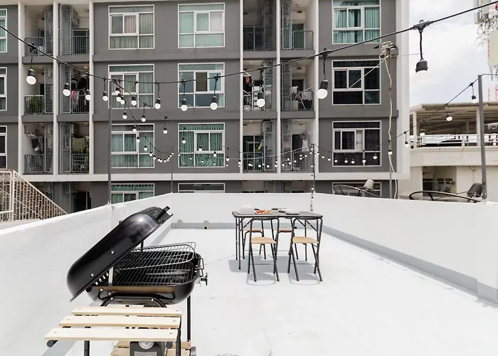 A Townhouse 100m From Bts Bangchak Affittacamere *