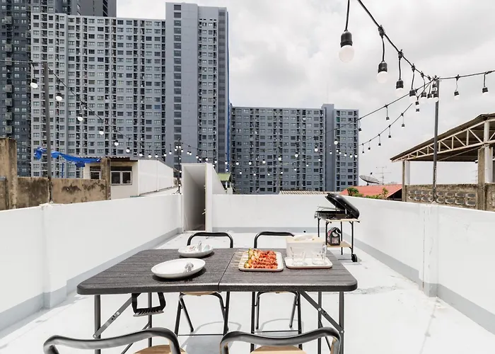 Affittacamere A Townhouse 100m From Bts Bangchak
