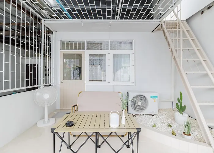 A Townhouse 100m From Bts Bangchak * Bangkok